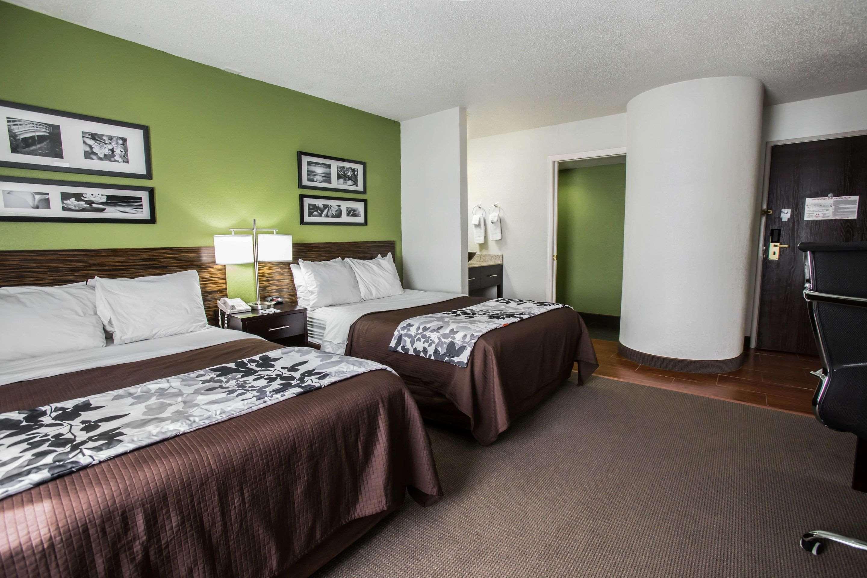Sleep I-90 Inn 3*